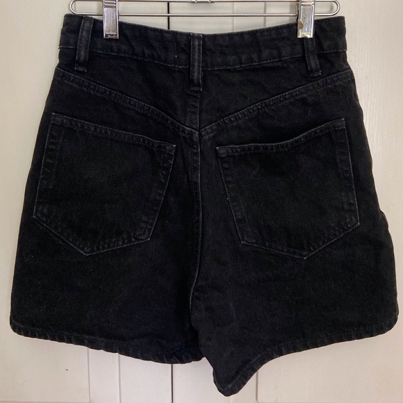 Zara Denim Shorts - Picture 2 of 3